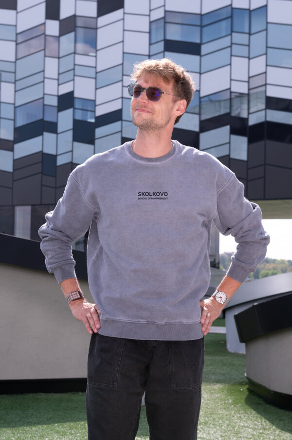 Свитшот SKOLKOVO Garment Dyed, серый